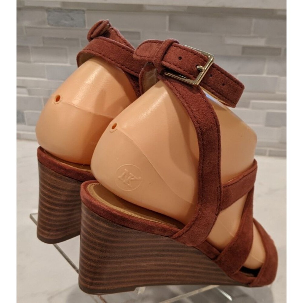NEW~Women's TALBOTS Wedge Heel Leather Strappy Ankle Wrap Sandals 5M - Picture 8 of 13
